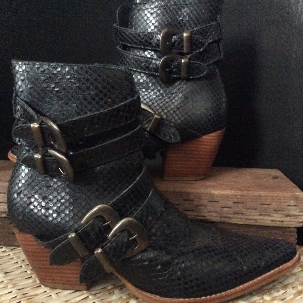 SIZE 8 MATISSE HARVEY BOOT